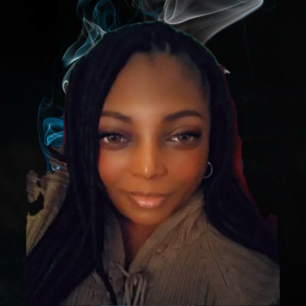 Meet your Posher, Divinegloryah